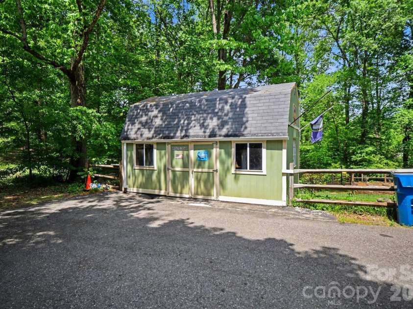 814 Main Street, Mount Holly, NC 28120.  MLS# CAR4373207, YatesRealty ID 17228. 