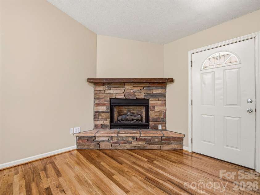10 Lakewood Drive, Asheville, NC 28803.  MLS# CAR4370137, YatesRealty ID 17229. 