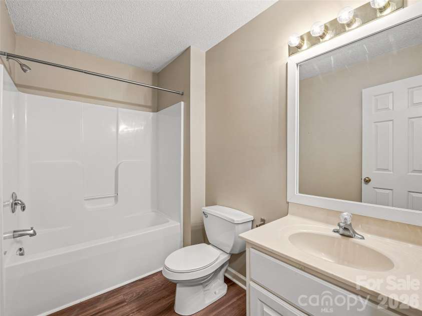 10 Lakewood Drive, Asheville, NC 28803.  MLS# CAR4370137, YatesRealty ID 17229. 