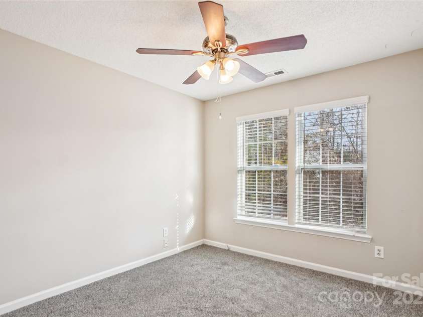 10630 Northwoods Forest Drive, Charlotte, NC 28214.  MLS# CAR4326033, YatesRealty ID 1723. 