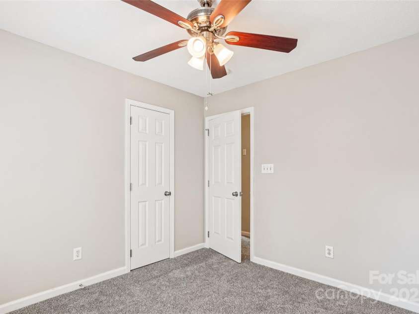 10630 Northwoods Forest Drive, Charlotte, NC 28214.  MLS# CAR4326033, YatesRealty ID 1723. 
