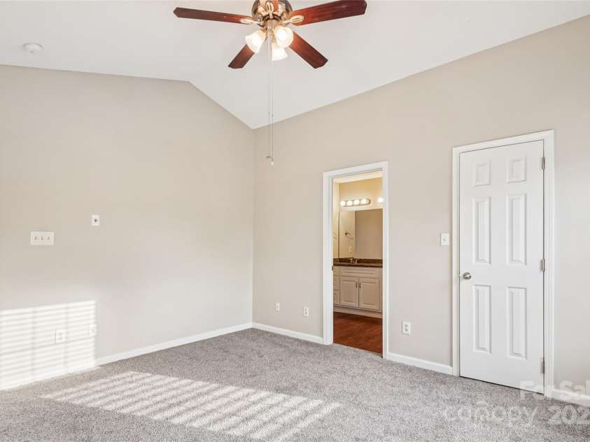 10630 Northwoods Forest Drive, Charlotte, NC 28214.  MLS# CAR4326033, YatesRealty ID 1723. Primary Bedroom