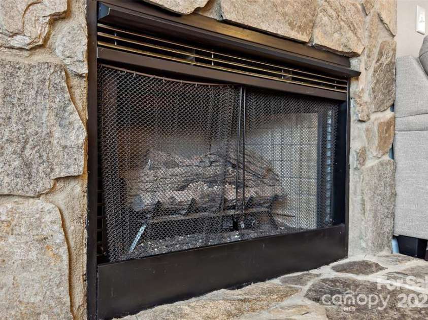 2691 Laurel Pointe Drive, Morganton, NC 28761.  MLS# CAR4314404, YatesRealty ID 1723. 