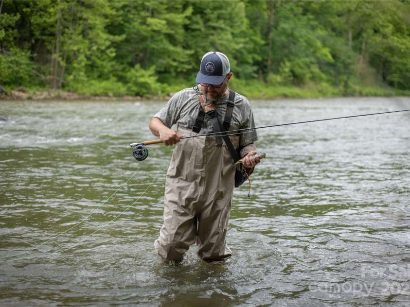 2736 White Oak Flats Road, Green Mountain, NC 28740.  MLS# CAR4157590, YatesRealty ID 1723. 