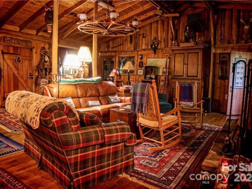 2736 White Oak Flats Road, Green Mountain, NC 28740.  MLS# CAR4157590, YatesRealty ID 1723. 