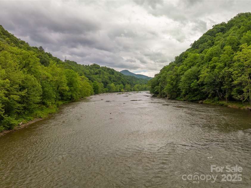 2736 White Oak Flats Road, Green Mountain, NC 28740.  MLS# CAR4157590, YatesRealty ID 1723. 