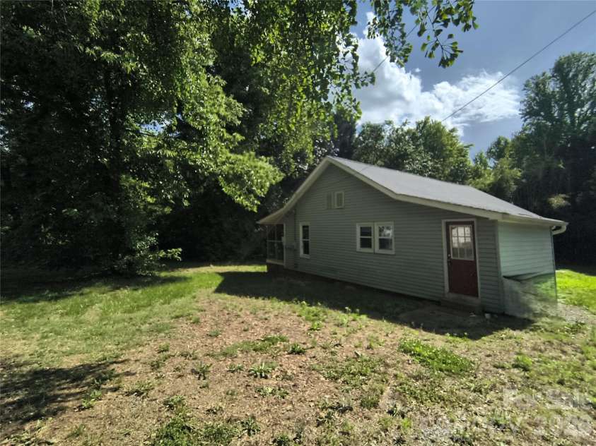 229 Friendship Drive, Ellenboro, NC 28040.  MLS# CAR4375148, YatesRealty ID 17230. 