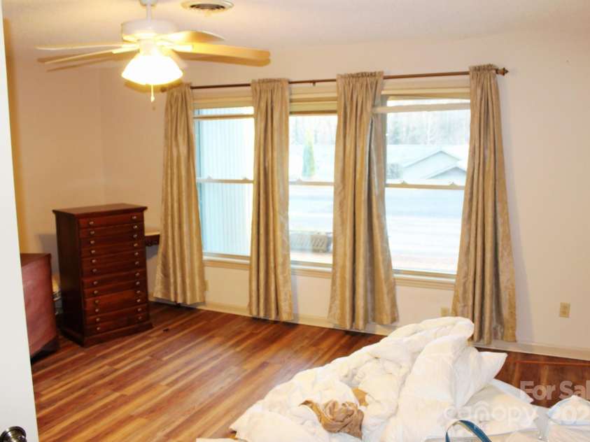 44 Jervey Road, Tryon, NC 28782.  MLS# CAR4327989, YatesRealty ID 17230. 