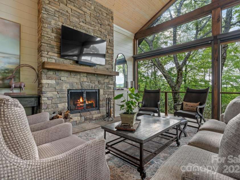108 View Way, Highlands, NC 28741.  MLS# CAR4265498, YatesRealty ID 17231. 