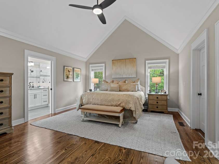 108 View Way, Highlands, NC 28741.  MLS# CAR4265498, YatesRealty ID 17231. 