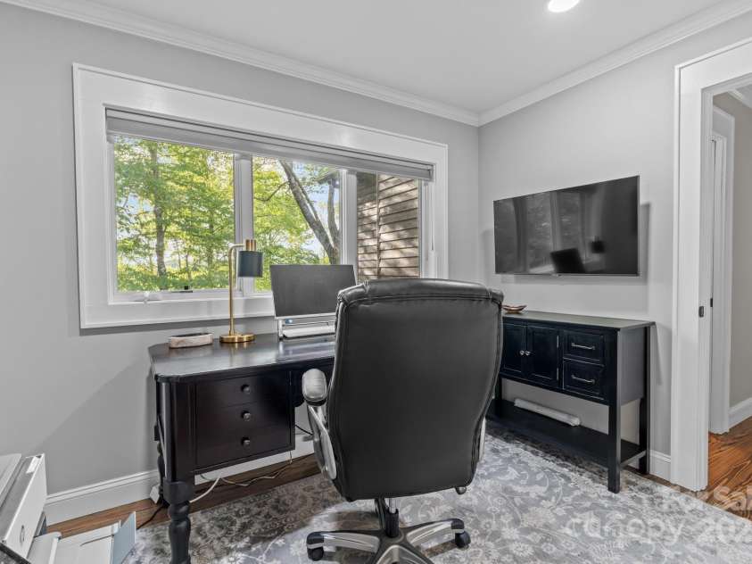 108 View Way, Highlands, NC 28741.  MLS# CAR4265498, YatesRealty ID 17231. 