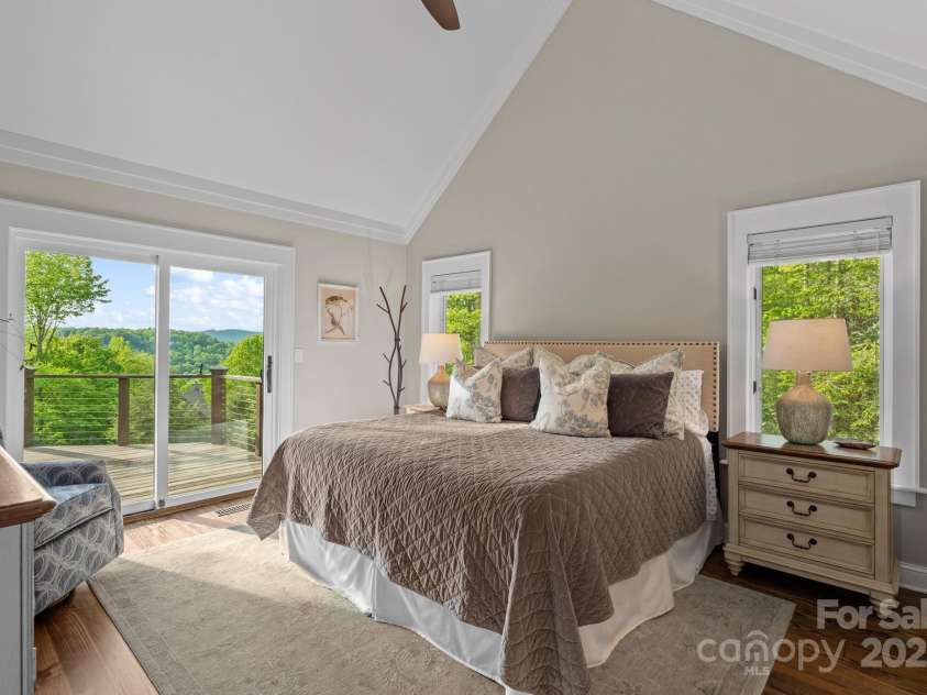 108 View Way, Highlands, NC 28741.  MLS# CAR4265498, YatesRealty ID 17231. 