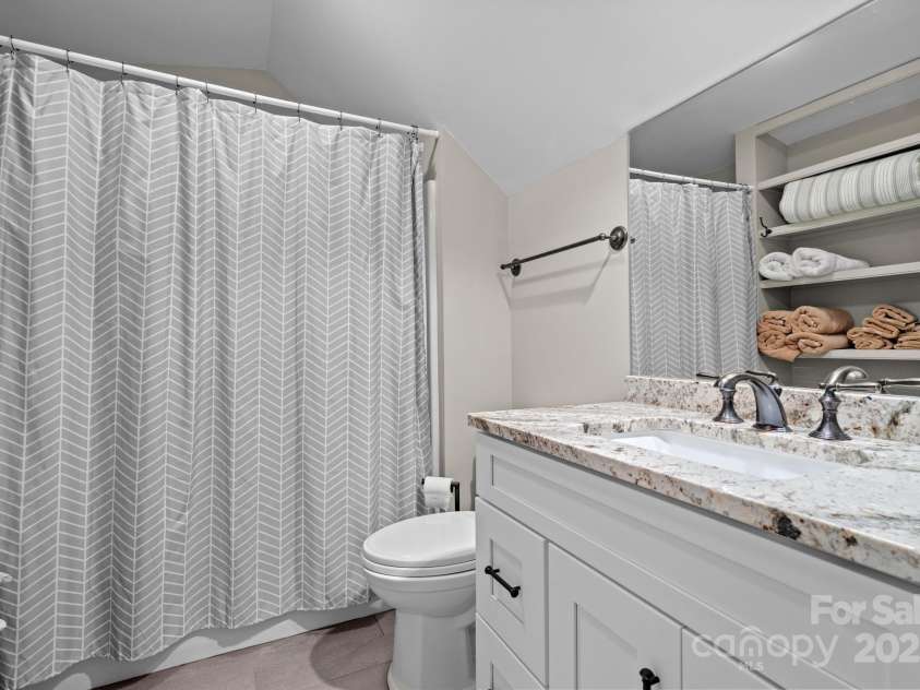 108 View Way, Highlands, NC 28741.  MLS# CAR4265498, YatesRealty ID 17231. 