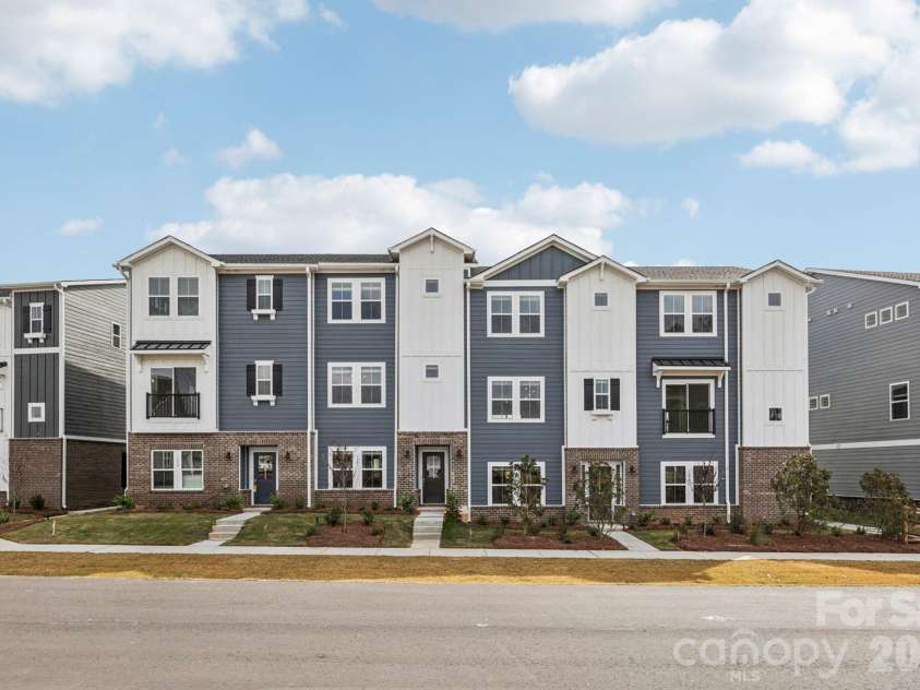 347 Golden Maple Court, Fort Mill, SC 29708.  MLS# CAR4375729, YatesRealty ID 17231. Photo is not of the actual home but is an inspirational photo of builder’s model home and may depict options, furnishings, and/or decorator features that are not included.
