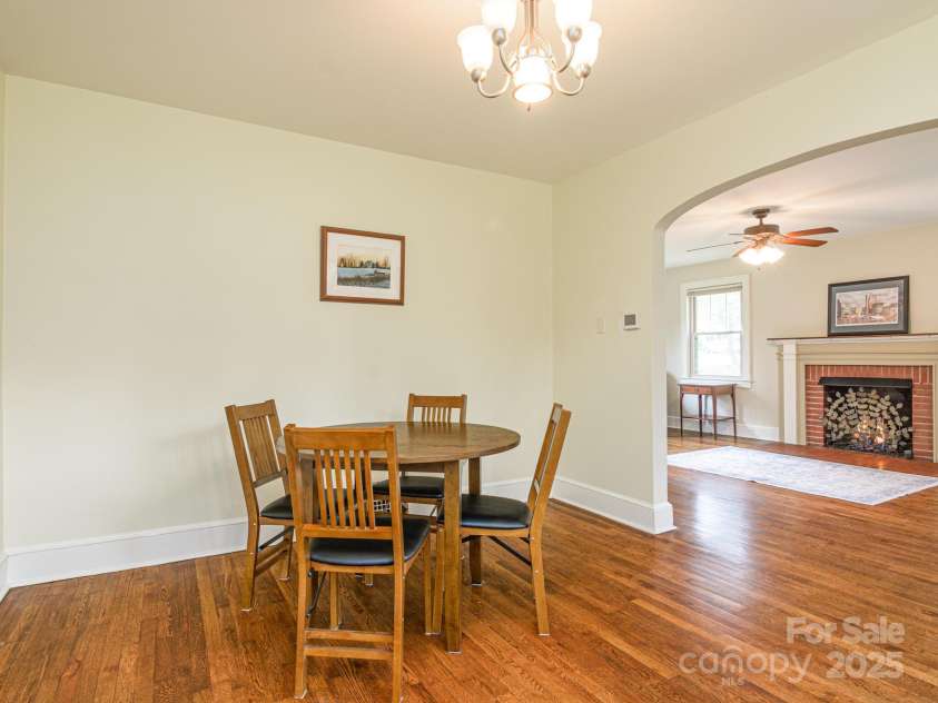 114 Eastwood Avenue, Swannanoa, NC 28778.  MLS# CAR4261055, YatesRealty ID 17232. 