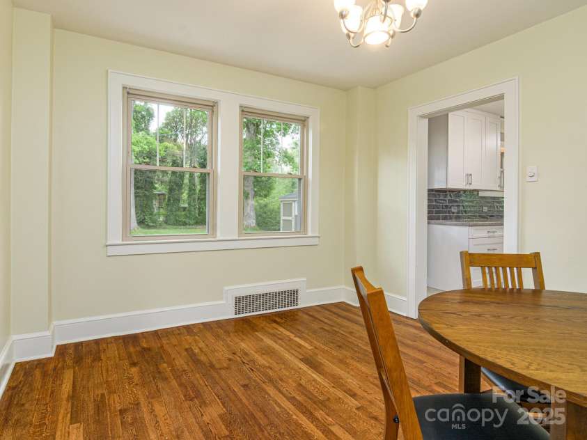 114 Eastwood Avenue, Swannanoa, NC 28778.  MLS# CAR4261055, YatesRealty ID 17232. 