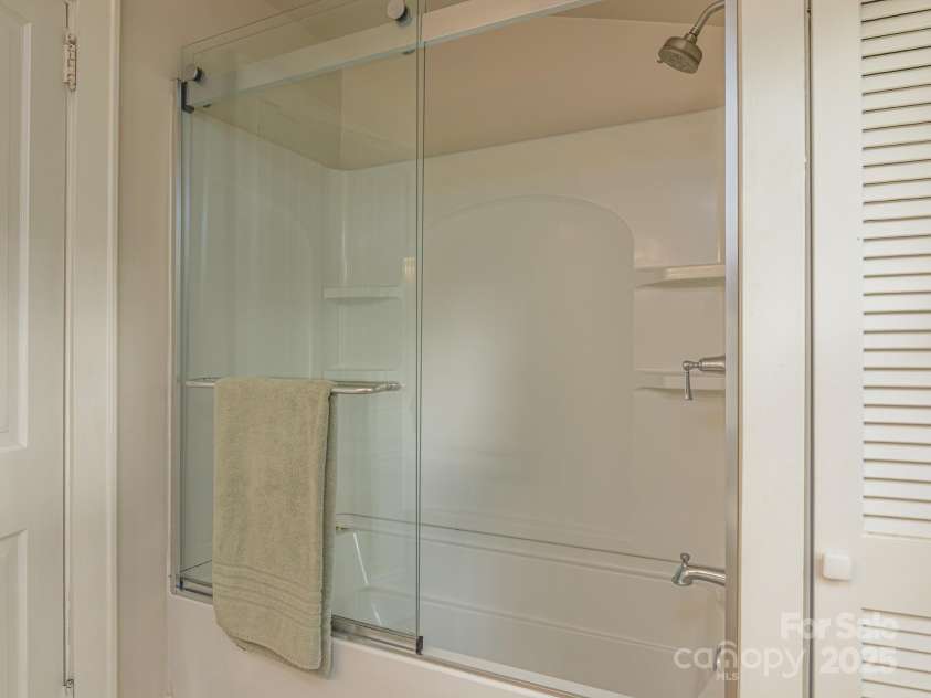 114 Eastwood Avenue, Swannanoa, NC 28778.  MLS# CAR4261055, YatesRealty ID 17232. 