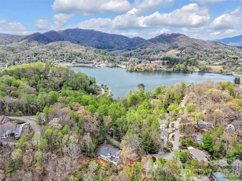 29 Tillman Road, Lake Junaluska, NC 28745.  MLS# CAR4363461, YatesRealty ID 17233. 