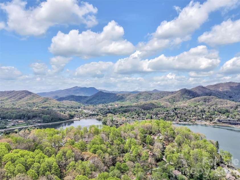 29 Tillman Road, Lake Junaluska, NC 28745.  MLS# CAR4363461, YatesRealty ID 17233. 