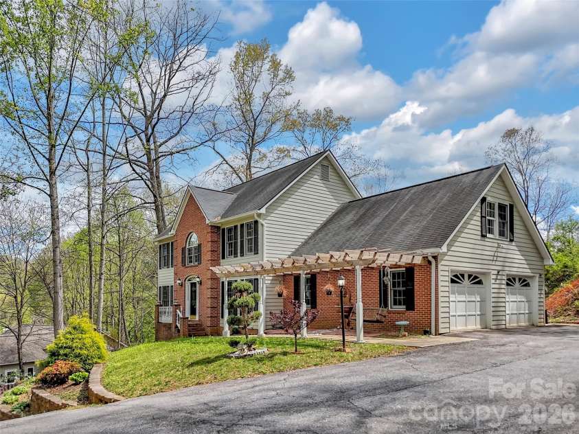 29 Tillman Road, Lake Junaluska, NC 28745.  MLS# CAR4363461, YatesRealty ID 17233. 