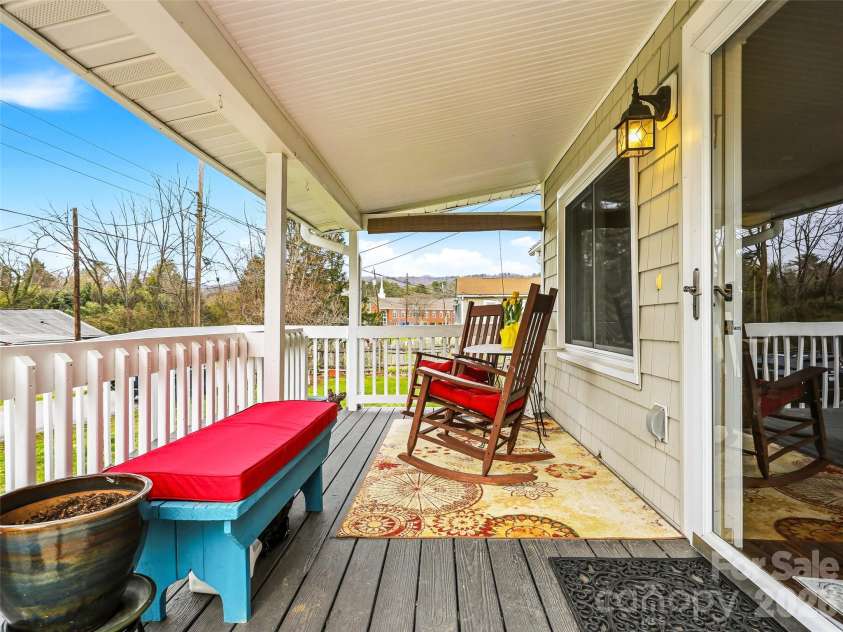 55 Pressley Avenue, Brevard, NC 28712.  MLS# CAR4365079, YatesRealty ID 17234. 