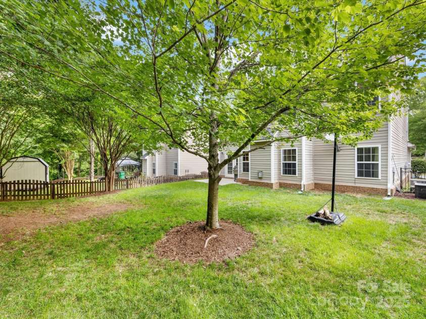 6619 Hermsley Road, Charlotte, NC 28278.  MLS# CAR4264114, YatesRealty ID 17234. 