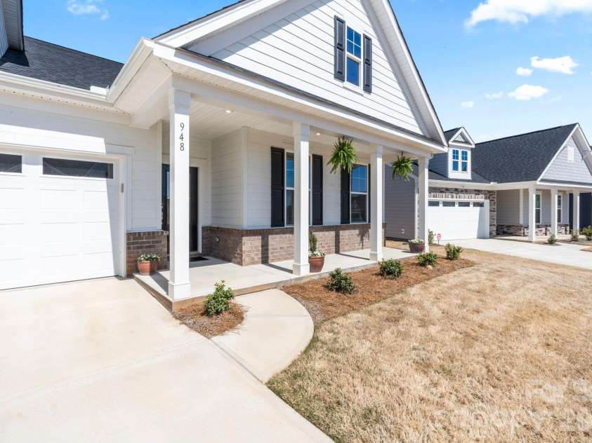948 Exeter Drive, Sherrills Ford, NC 28673.  MLS# CAR4359195, YatesRealty ID 17235. 