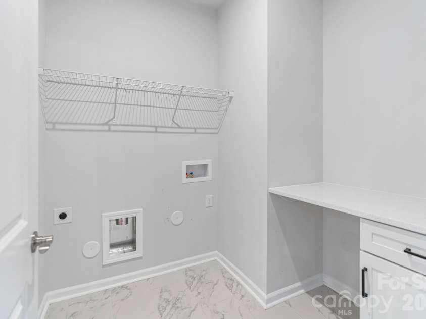 948 Exeter Drive, Sherrills Ford, NC 28673.  MLS# CAR4359195, YatesRealty ID 17235. 