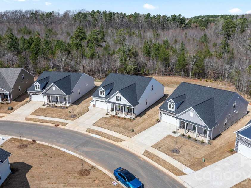 948 Exeter Drive, Sherrills Ford, NC 28673.  MLS# CAR4359195, YatesRealty ID 17235. 
