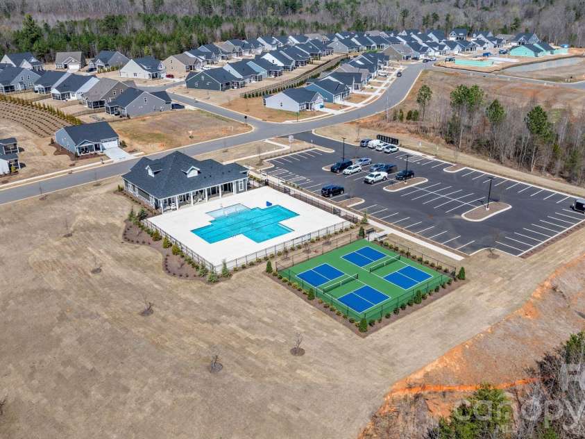 948 Exeter Drive, Sherrills Ford, NC 28673.  MLS# CAR4359195, YatesRealty ID 17235. 