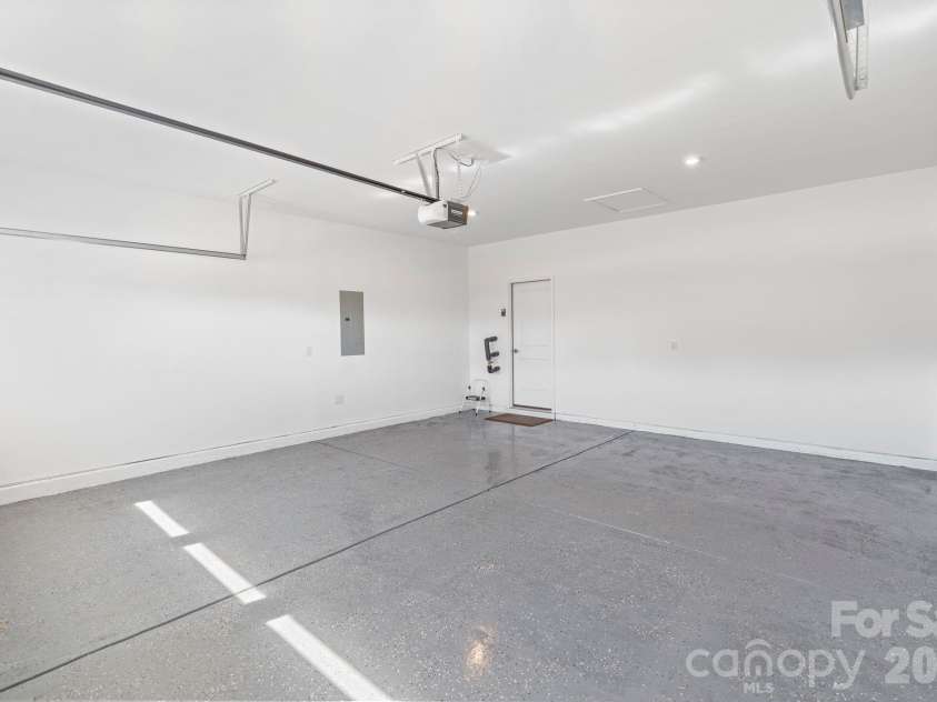 948 Exeter Drive, Sherrills Ford, NC 28673.  MLS# CAR4359195, YatesRealty ID 17235. Epoxy Garage Floor