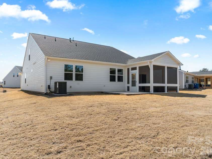 948 Exeter Drive, Sherrills Ford, NC 28673.  MLS# CAR4359195, YatesRealty ID 17235. Large Backyard