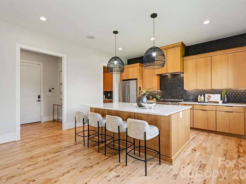 2333 Pinckney Avenue, Charlotte, NC 28205.  MLS# CAR4371235, YatesRealty ID 17237. 