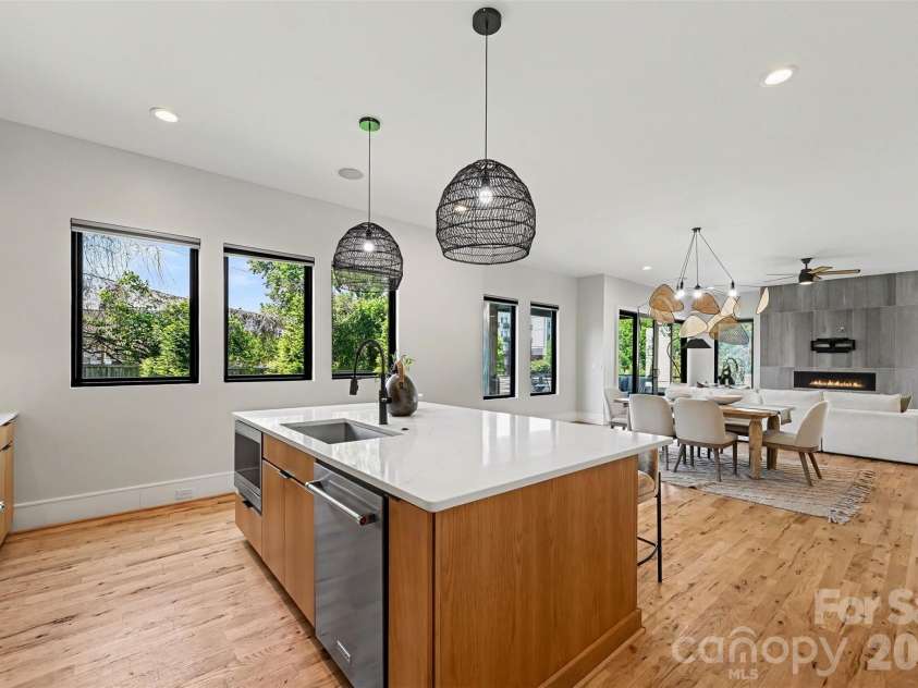2333 Pinckney Avenue, Charlotte, NC 28205.  MLS# CAR4371235, YatesRealty ID 17237. 