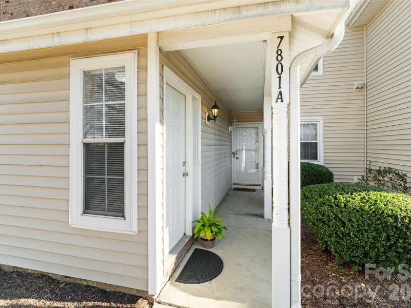 7801 Davinci Lane, Charlotte, NC 28226.  MLS# CAR4342654, YatesRealty ID 17238. Front Entry