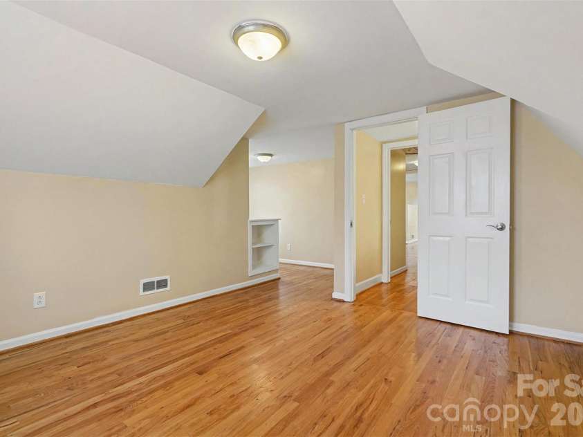 1215 Robinhood Circle, Charlotte, NC 28227.  MLS# CAR4331206, YatesRealty ID 17239. 