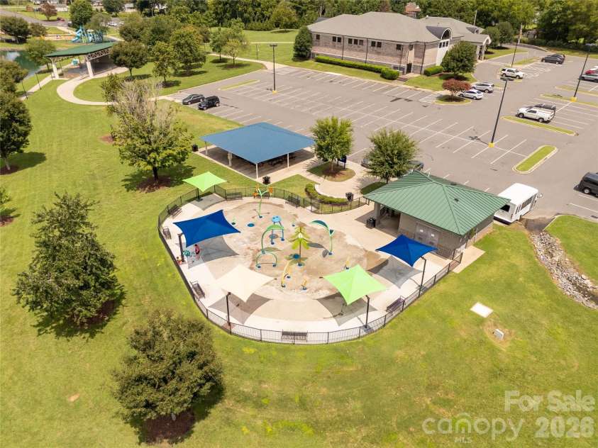 1405 Lakeview Drive, Pineville, NC 28134.  MLS# CAR4410731, YatesRealty ID 17241. 