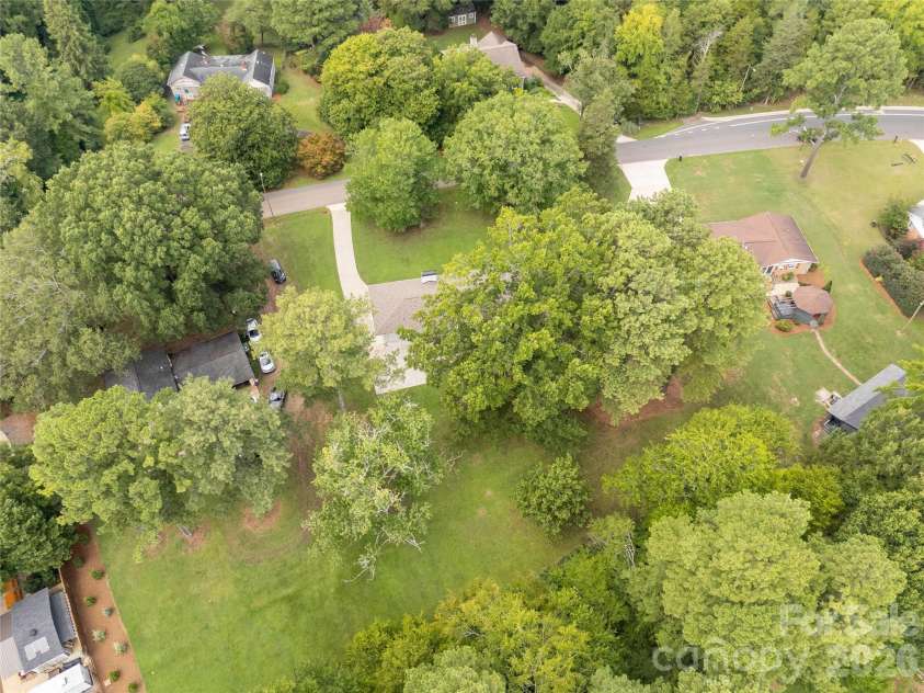 1405 Lakeview Drive, Pineville, NC 28134.  MLS# CAR4410731, YatesRealty ID 17241. 