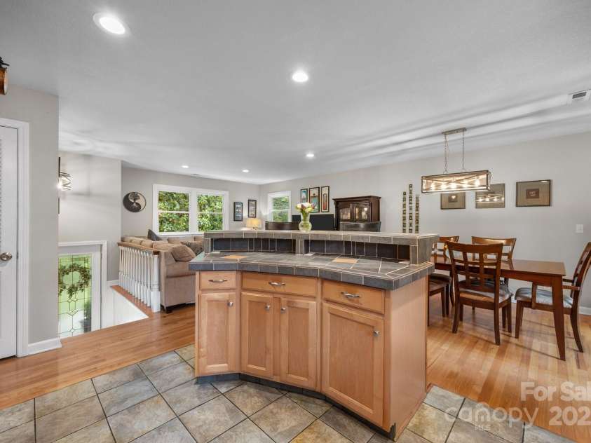 931 Indian Hill Road, Hendersonville, NC 28791.  MLS# CAR4258266, YatesRealty ID 17241. 
