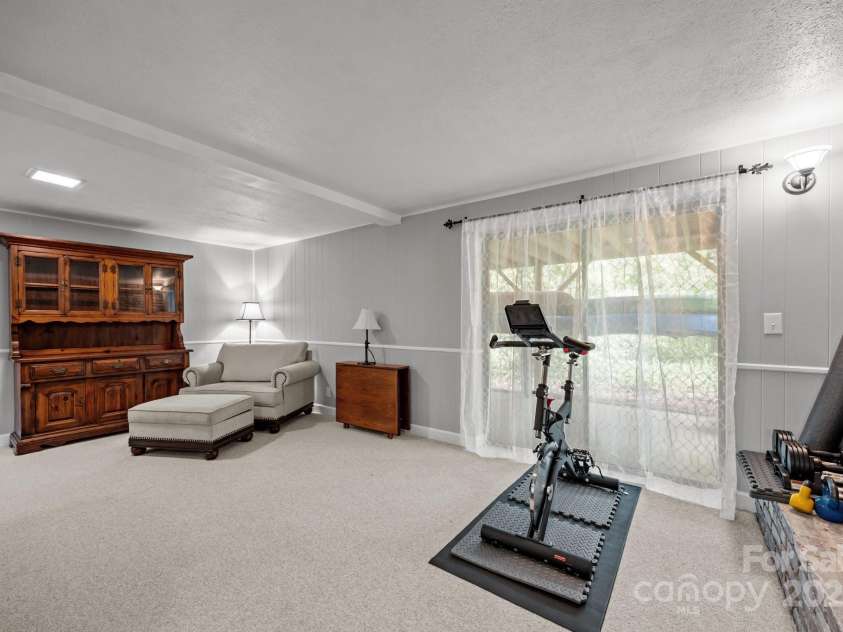 931 Indian Hill Road, Hendersonville, NC 28791.  MLS# CAR4258266, YatesRealty ID 17241. 
