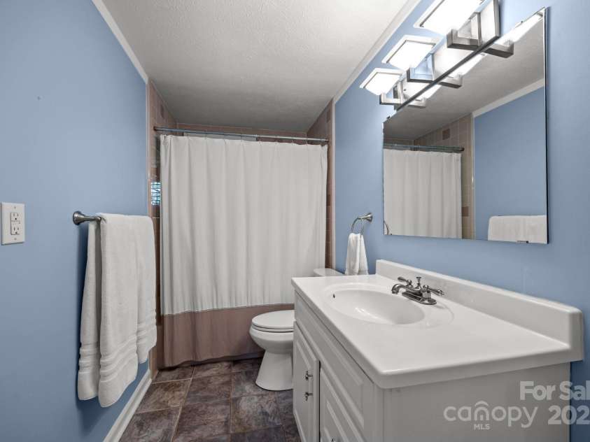 931 Indian Hill Road, Hendersonville, NC 28791.  MLS# CAR4258266, YatesRealty ID 17241. 