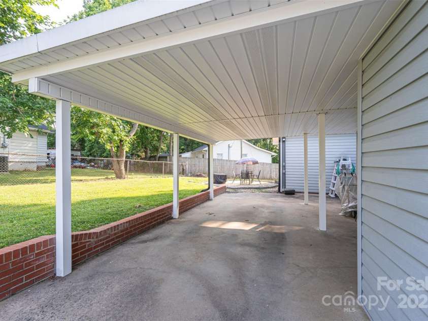 100 Rudisill Avenue, Cherryville, NC 28021.  MLS# CAR4266648, YatesRealty ID 17242. 