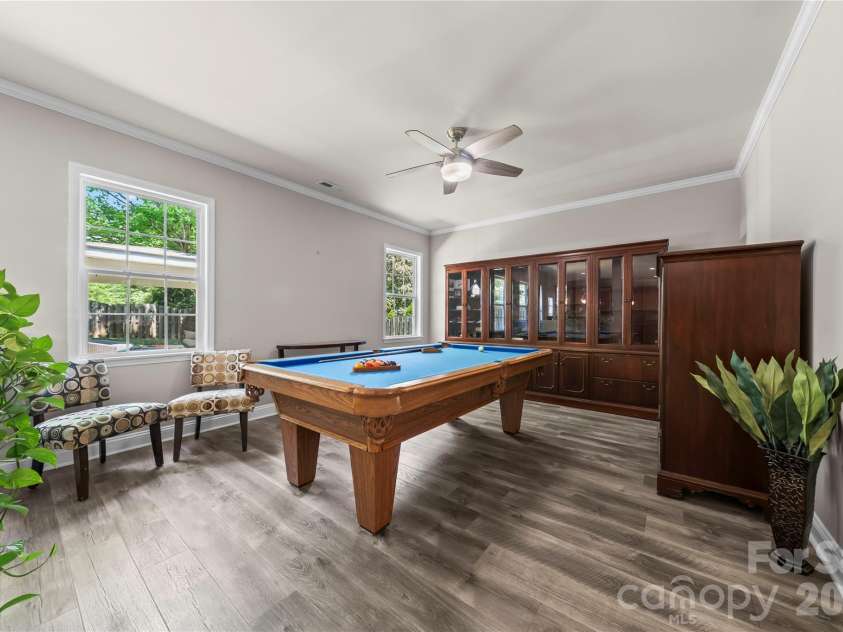 5602 Falkland Drive, Matthews, NC 28104.  MLS# CAR4371523, YatesRealty ID 17242. 