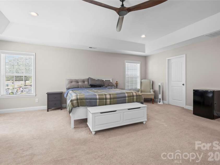 5602 Falkland Drive, Matthews, NC 28104.  MLS# CAR4371523, YatesRealty ID 17242. 