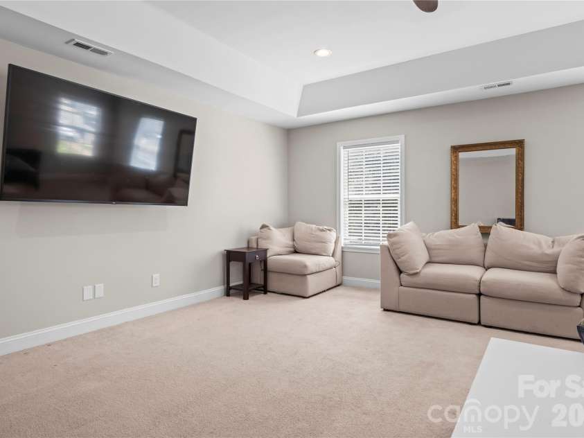 5602 Falkland Drive, Matthews, NC 28104.  MLS# CAR4371523, YatesRealty ID 17242. 