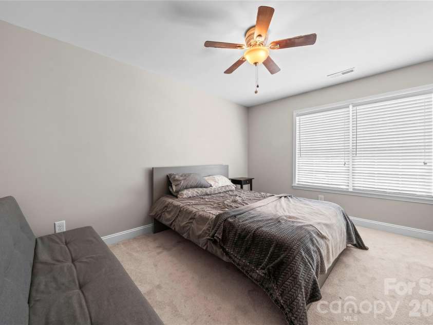 5602 Falkland Drive, Matthews, NC 28104.  MLS# CAR4371523, YatesRealty ID 17242. 
