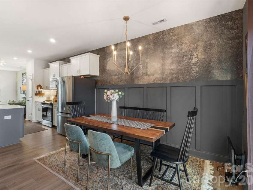 318 Simeon Drive, Charlotte, NC 28208.  MLS# CAR4346950, YatesRealty ID 17243. 