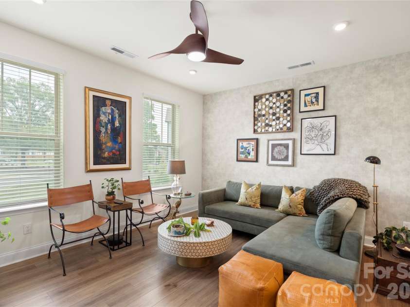 318 Simeon Drive, Charlotte, NC 28208.  MLS# CAR4346950, YatesRealty ID 17243. 