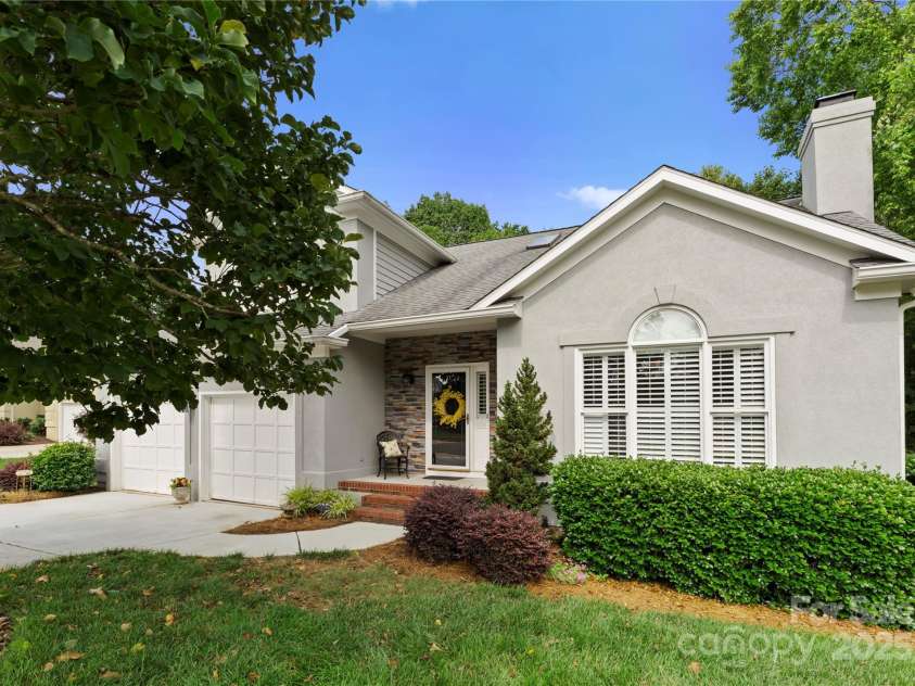 4101 Fairway Downs Court, Charlotte, NC 28277.  MLS# CAR4260359, YatesRealty ID 17243. 