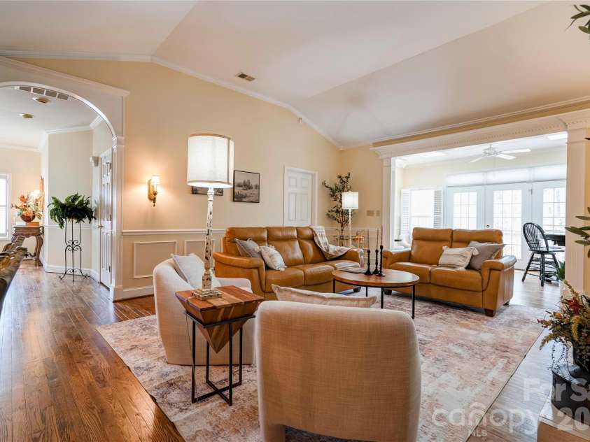 110 Columns Circle, Shelby, NC 28150.  MLS# CAR4367994, YatesRealty ID 17246. 
